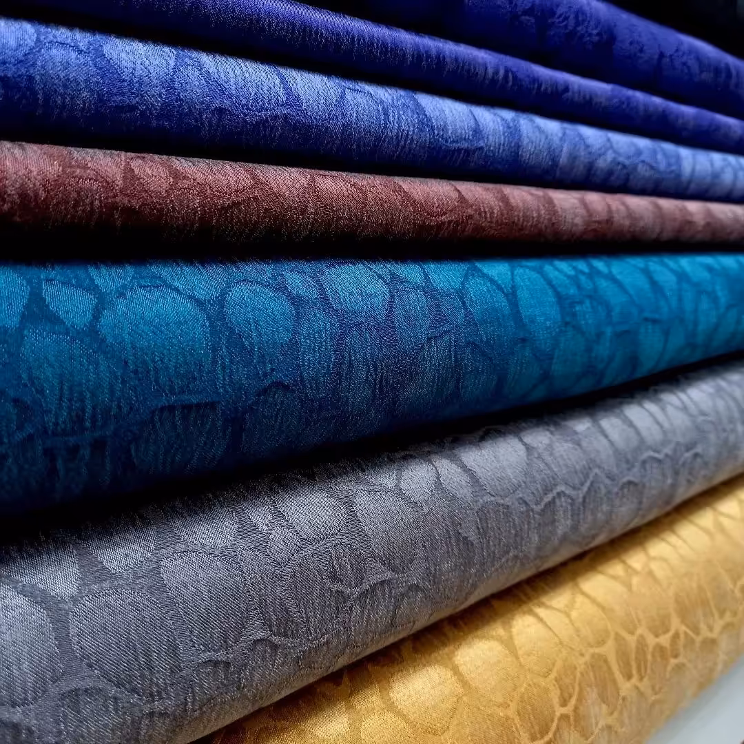 پارچه ابریشم کامل جنس اصل بامبوک طرح خوشگل و زیبا  قیمت متری 