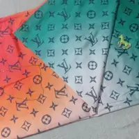 روسری Lv
