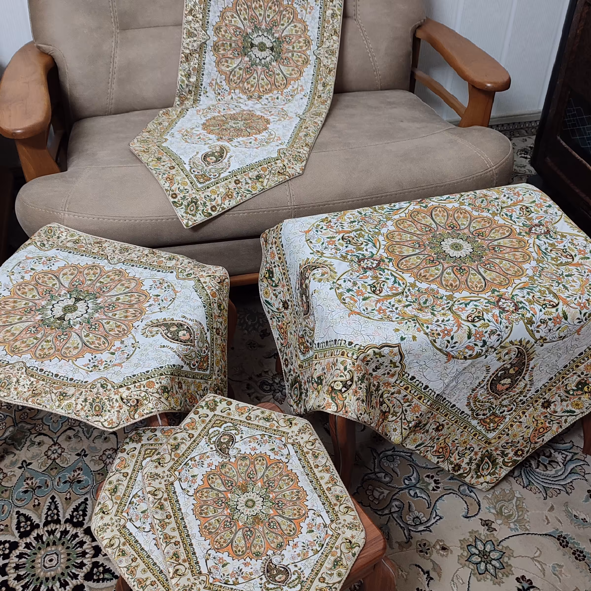 رومیزی ترمه ست 5 تکه مدل افشار