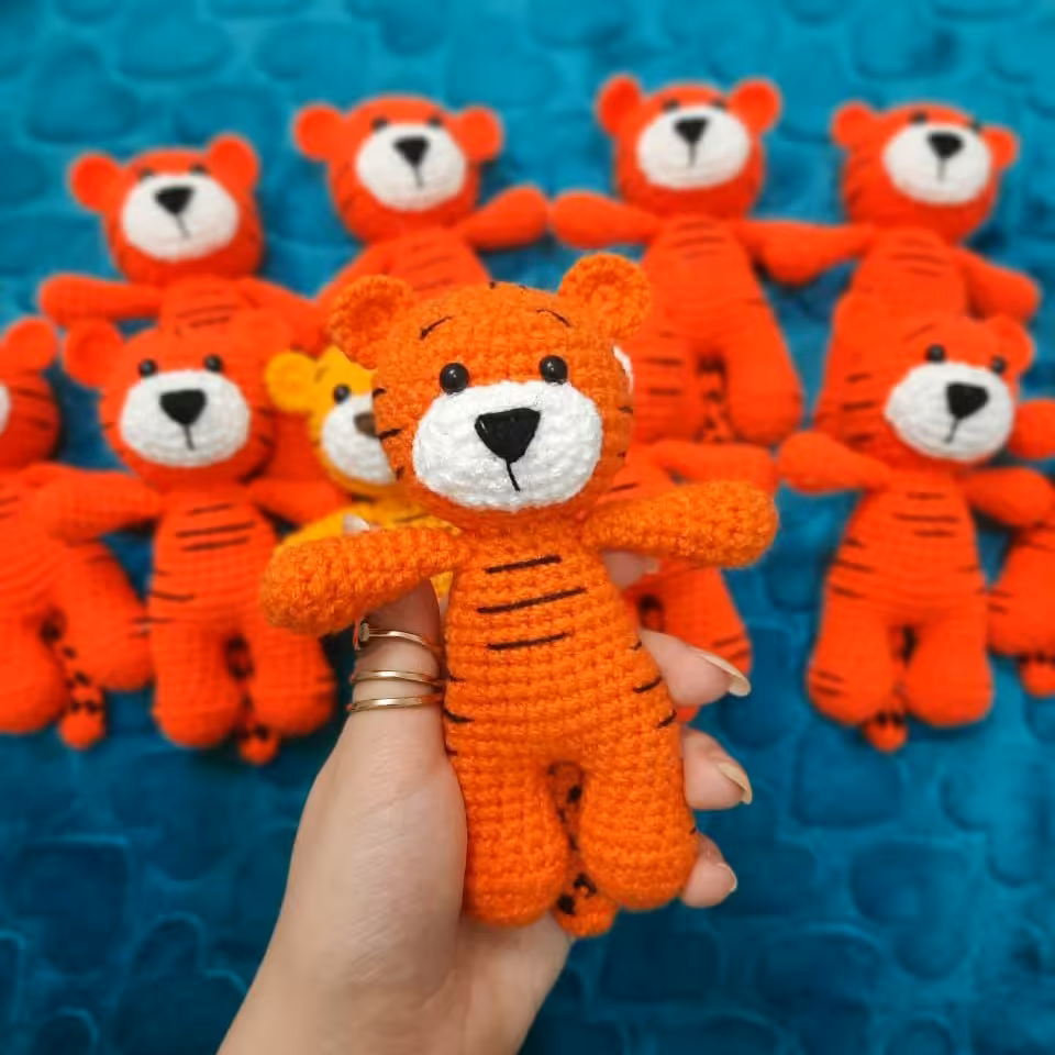 عروسک بافتنی ببری