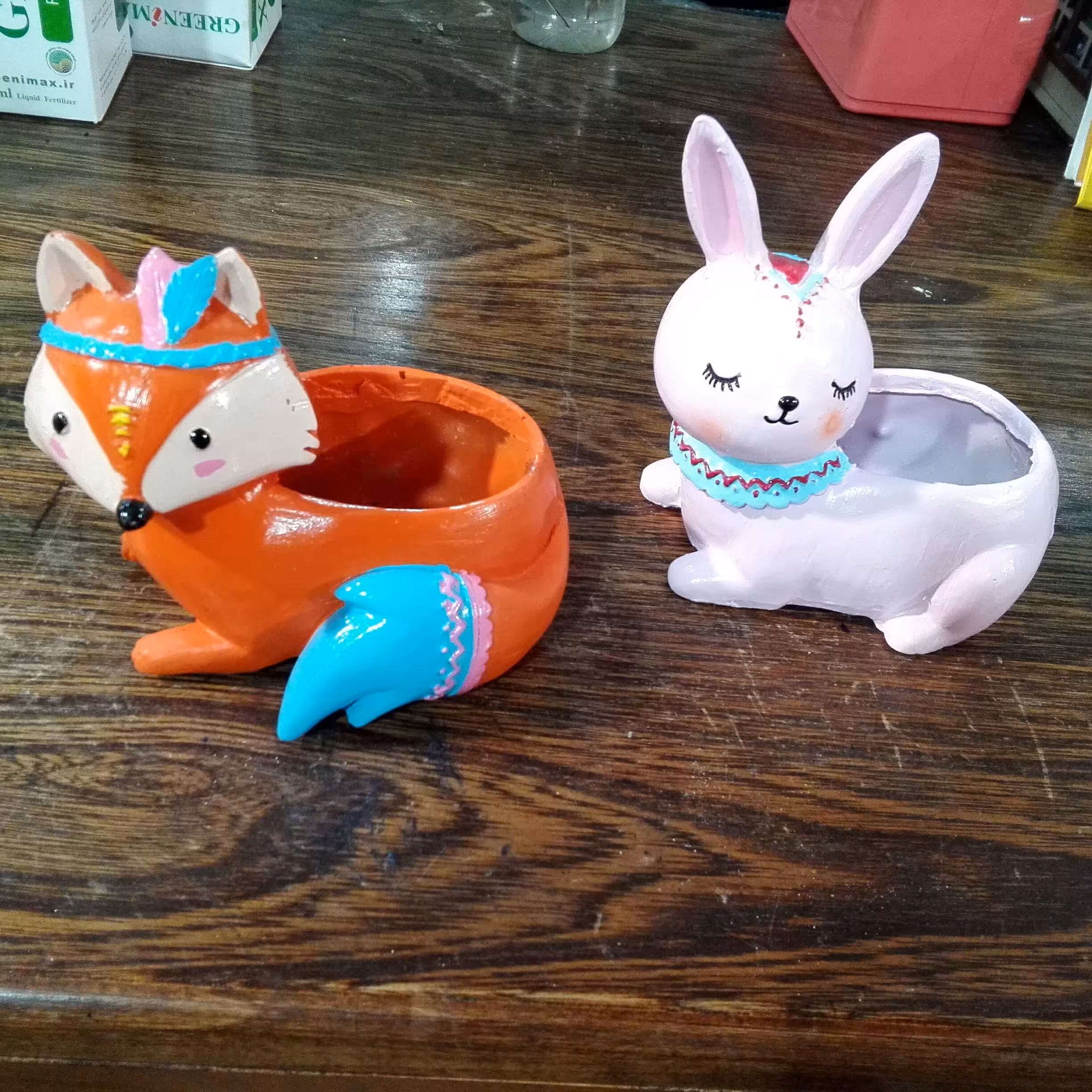 گلدان فانتزی روباه و خرگوش
بسیار سبک، جنس رزین پلی استر، قابل شستشو و کاشت گل و گیاه، صورتی و نارنجی
دکوری و تزیینی