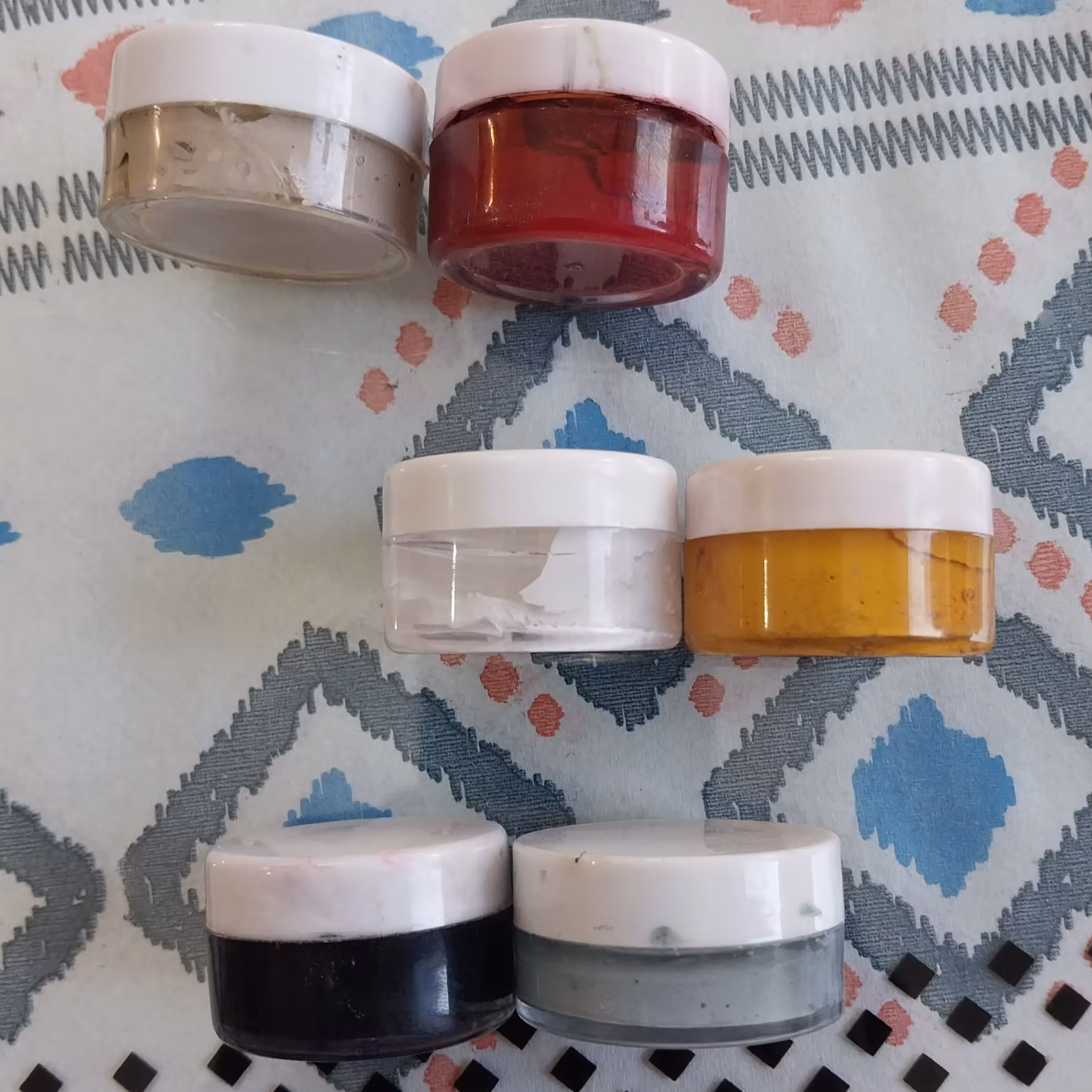 رنگ خمیری 10گرمی