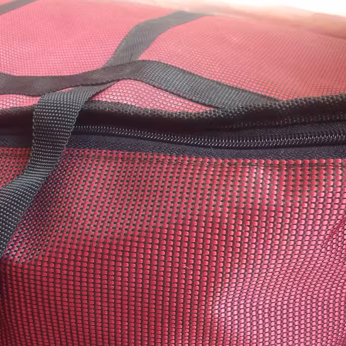 ساک رختخواب ضد آب. جنس ساک ها برزنت چرم ضد آب.  بسیار مقاوم 