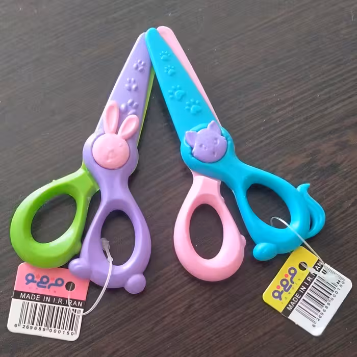 قیچی پلاستیکی فرمی نو