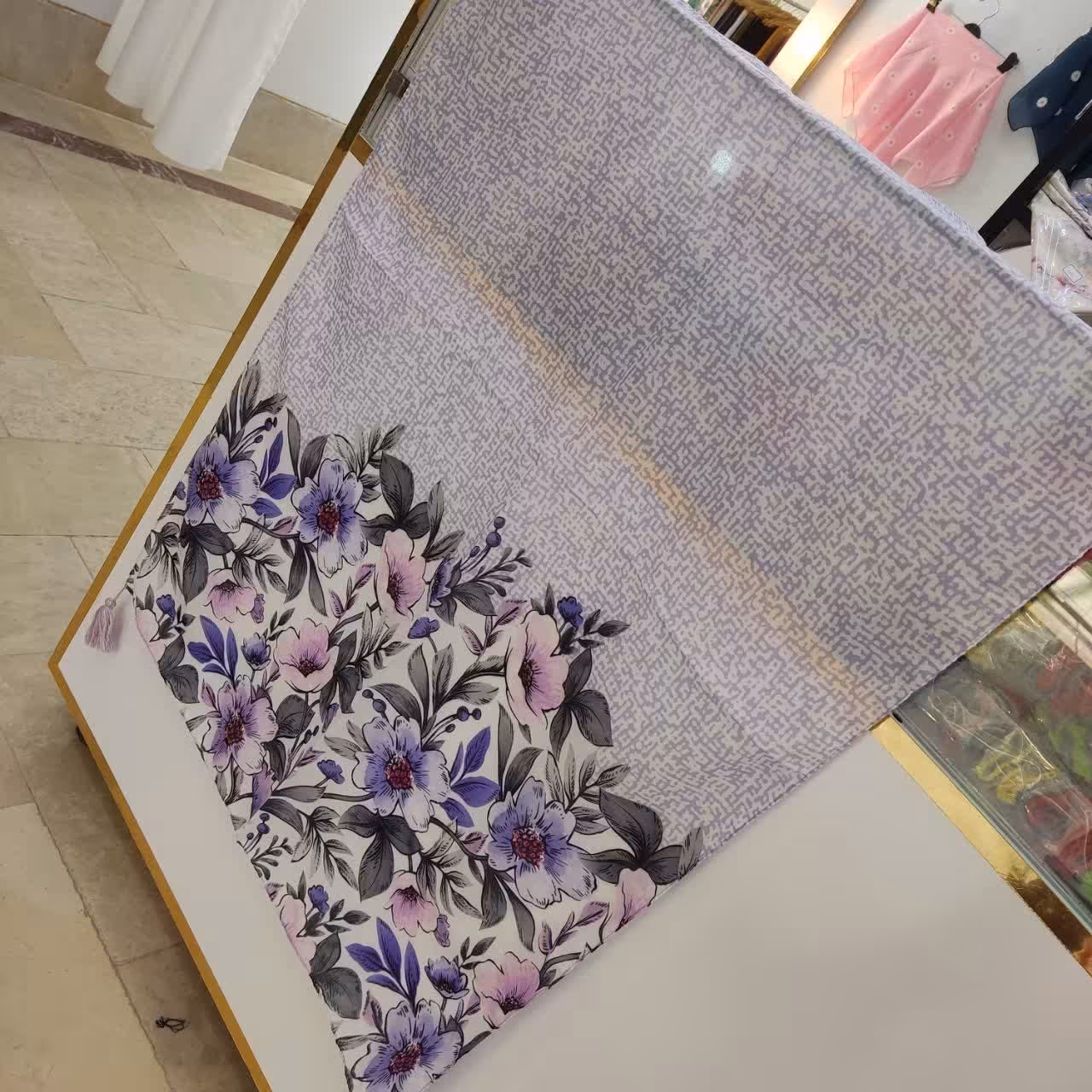 شال نخی منگوله دار دور دوز 