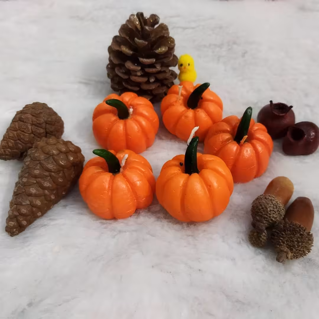 شمع مخصوص شب یلدا. مهمان خانه های زیبای شما. یلداتون مبارک 