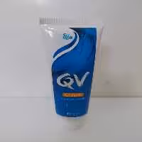 کرم کیووی – کرم مرطوب کننده کیووی 100 میل تیوپیQV