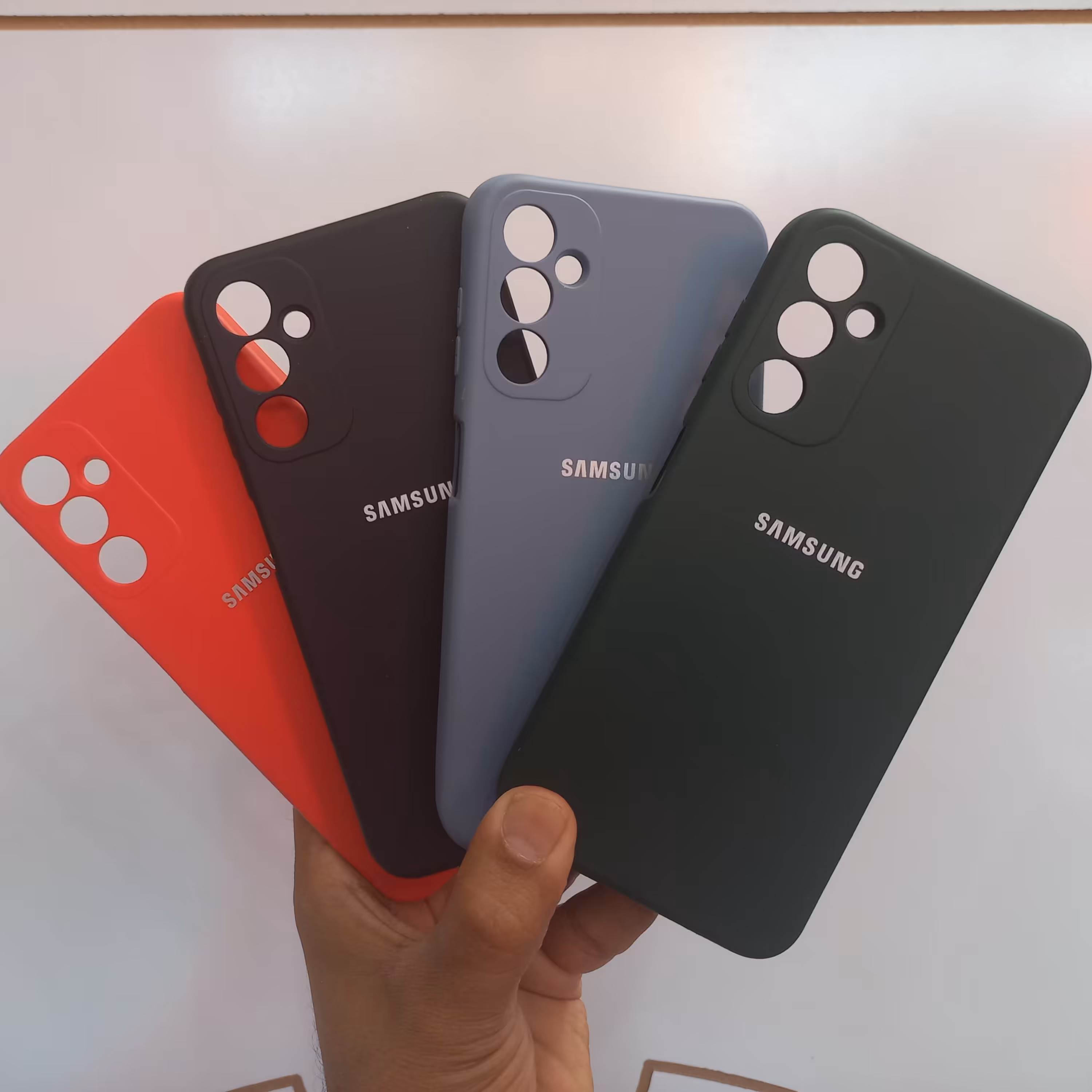 گارد سامسونگ A14 جنس سیلیکنی تو مخمل