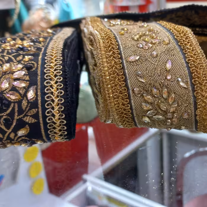 نوار سوزن دوزی هندی کد 2 ( 1 متری ) 