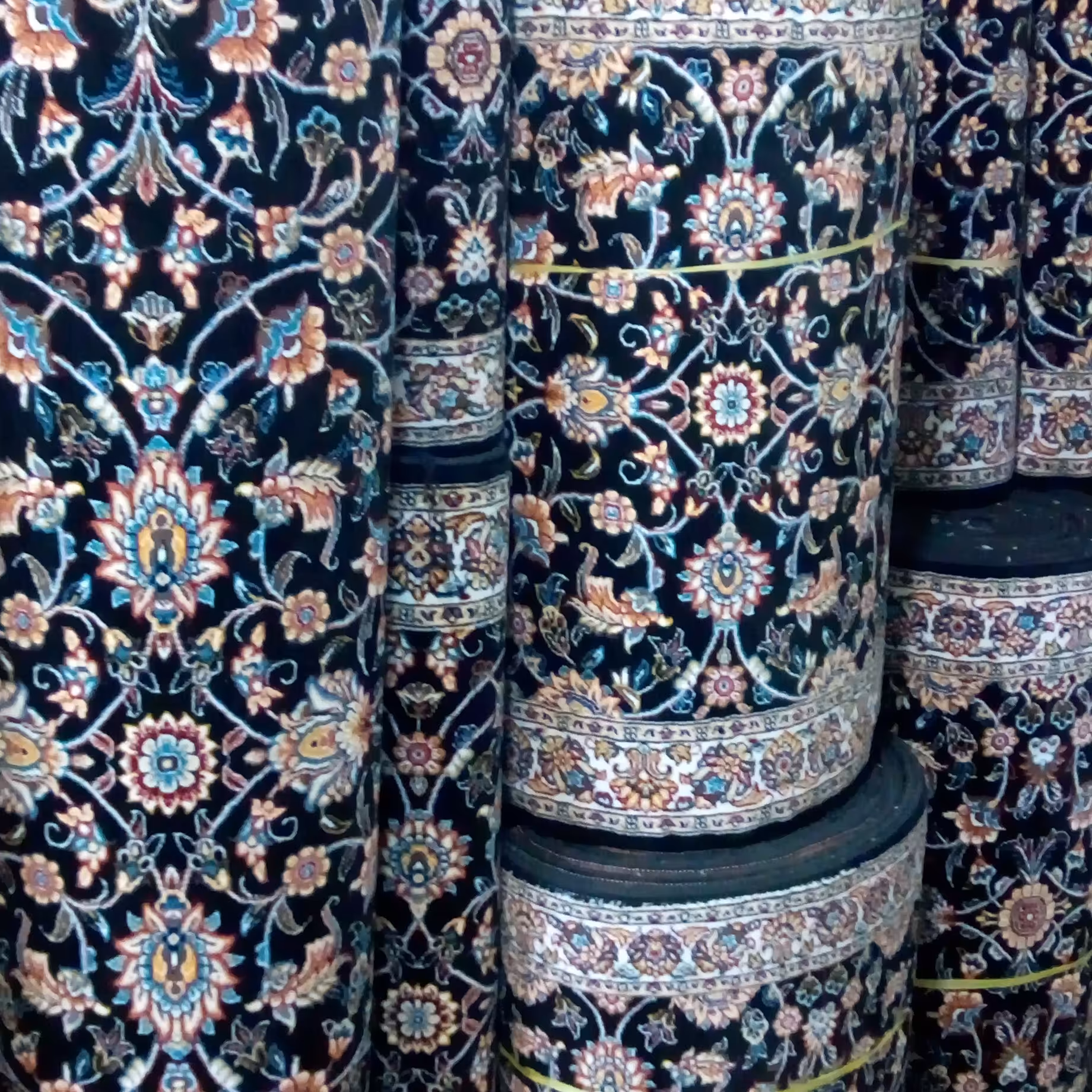 کناره فرش افشان سرمه ای