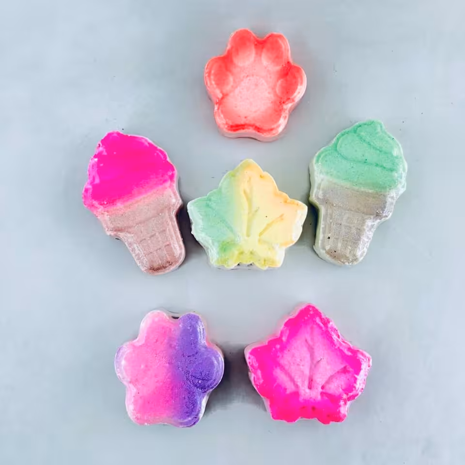 کوکتل پدیکور رنگی فانتزی
Fantasy Cocktail Pedicure


