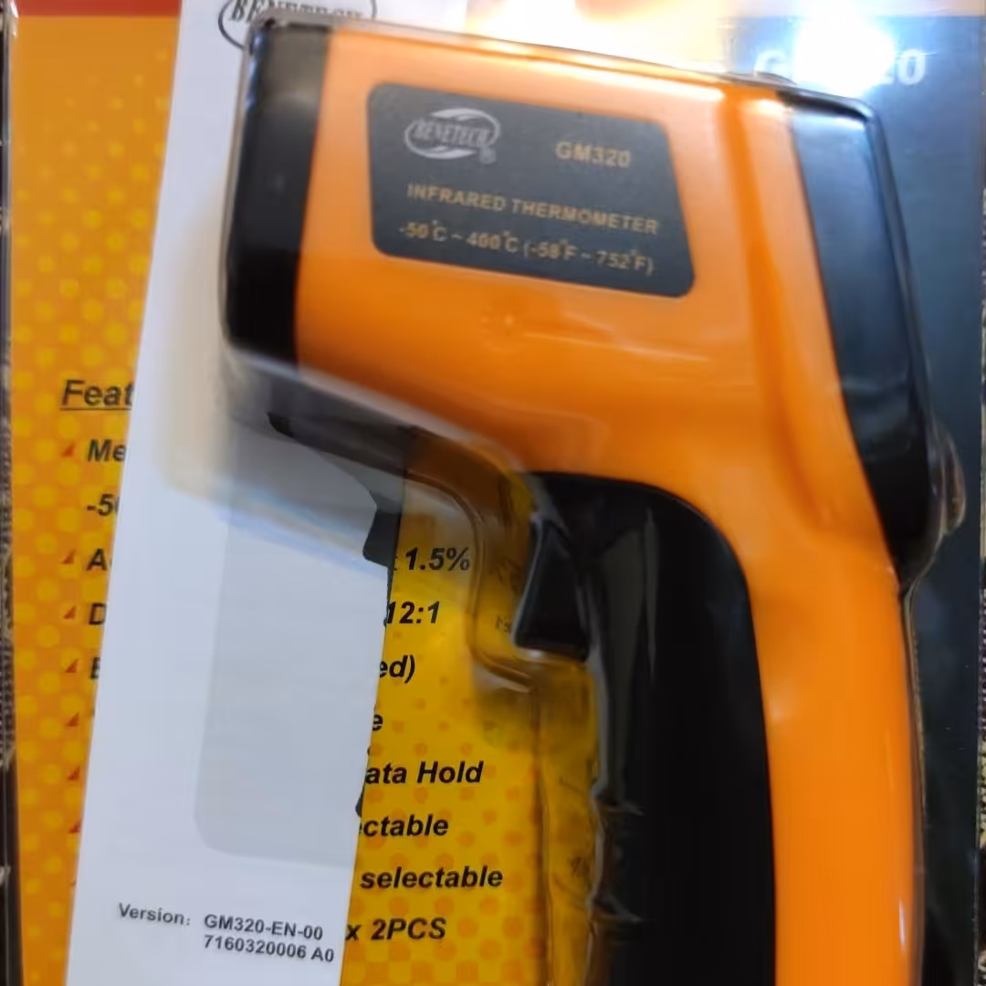 دماسنج لیزری