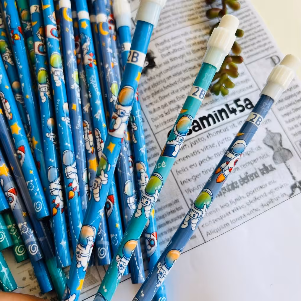 مداد مشکی پاکندار  فضانورد 