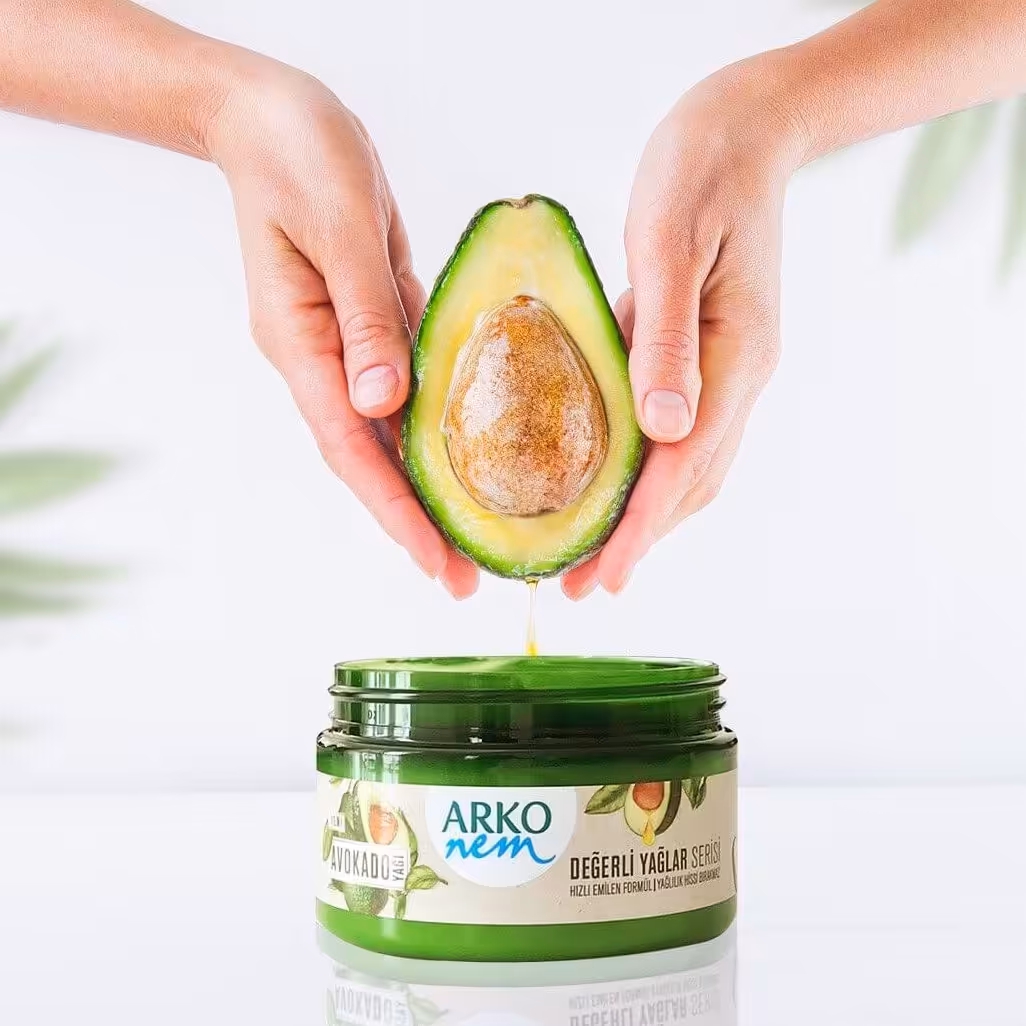 کرم ارگانیک مرطوب کننده عصاره آووکادو آرکو حجم 250 میل ARKO