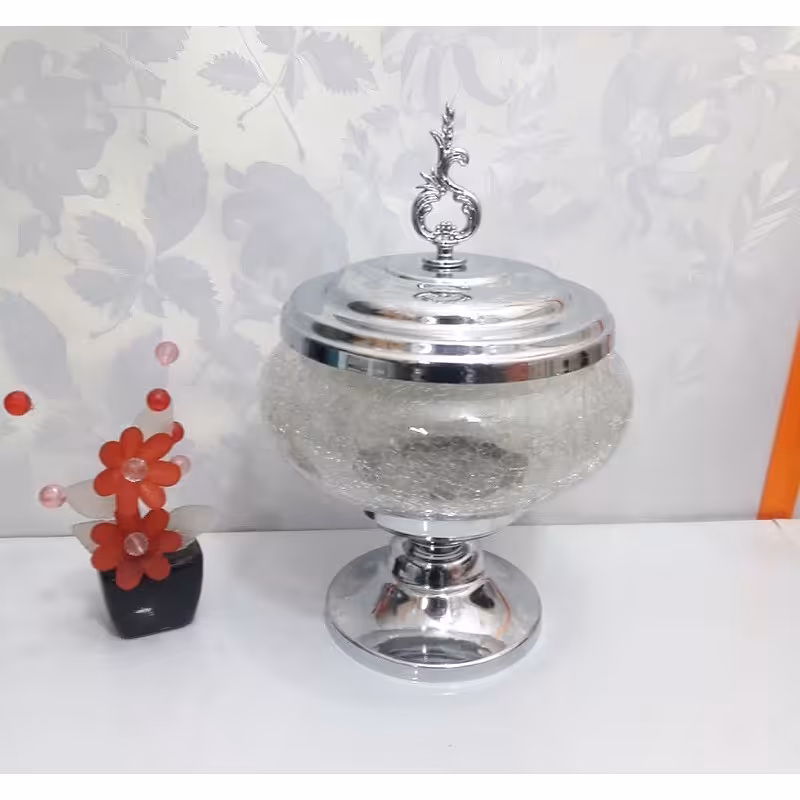 شکلات خوری پایه دار نقره ای و طلایی