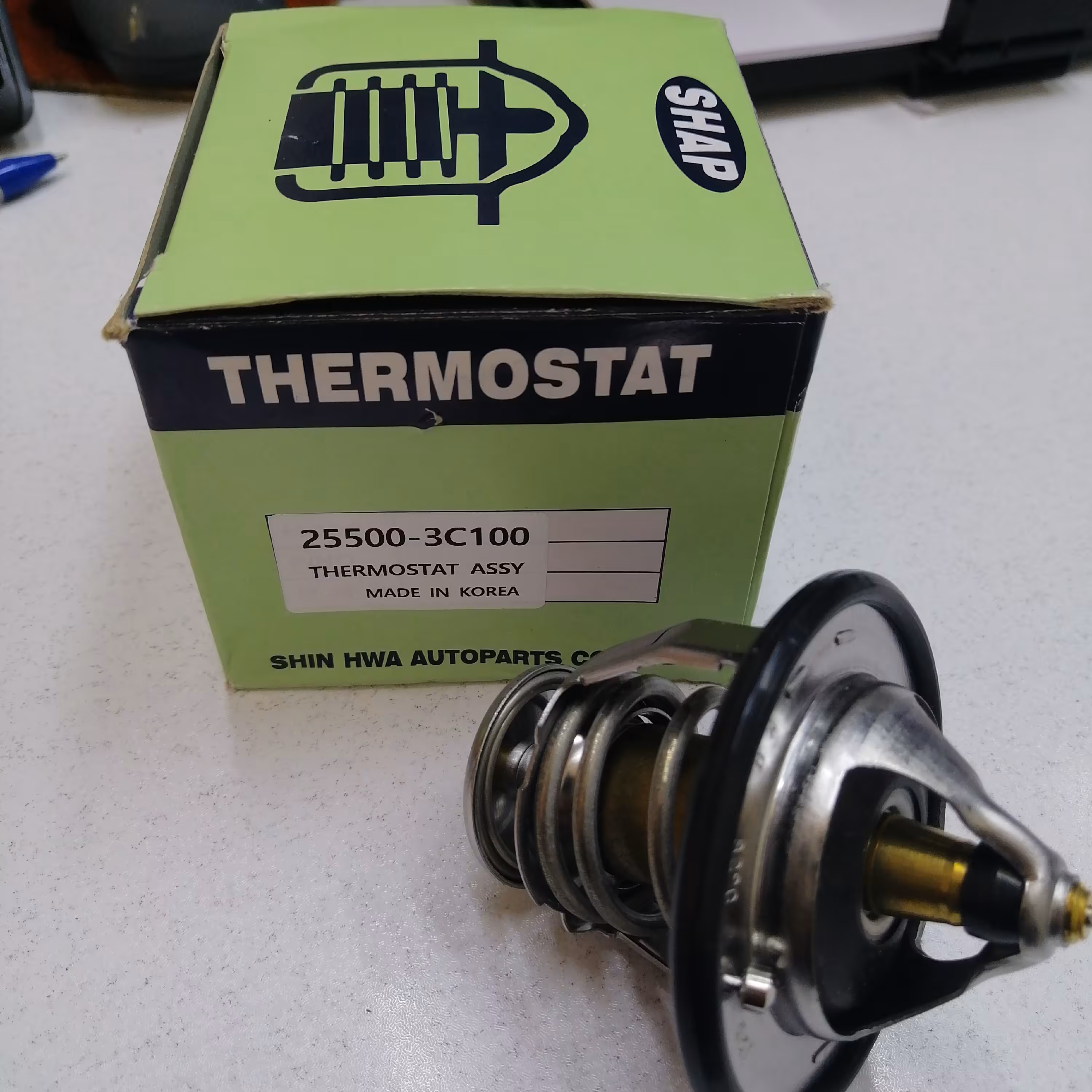 ترموستات آزرا   برند  کره  مناسب برای آزرا  سوناتا  جنسیس کوپه و IX 55