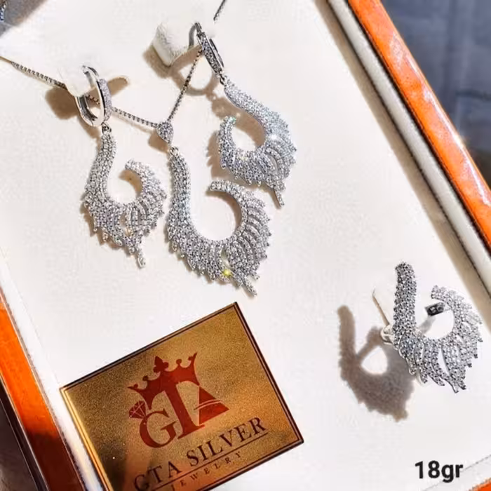 نیمست نقره 925 با زنجیر طرح جواهر آبکاری طلاسفید(بدون زنجیر) 