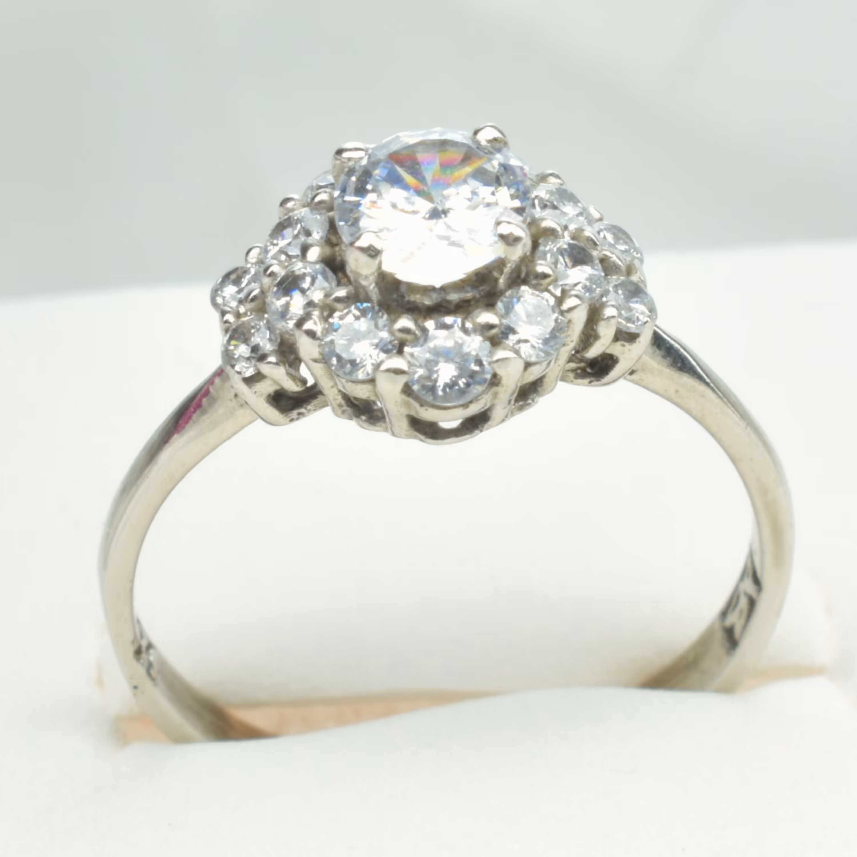 انگشتر نقره زنانه ظریف دخترانه سولیتر  آقابزرگ ارسال رایگان