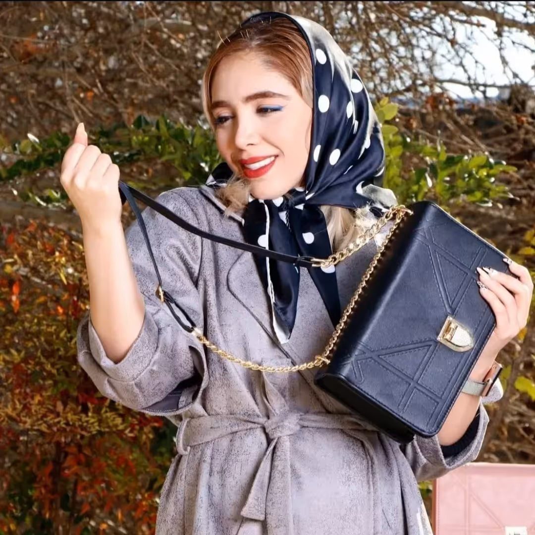 کیف زنجیر دار سگک دار_دارای بند بلند دوشی