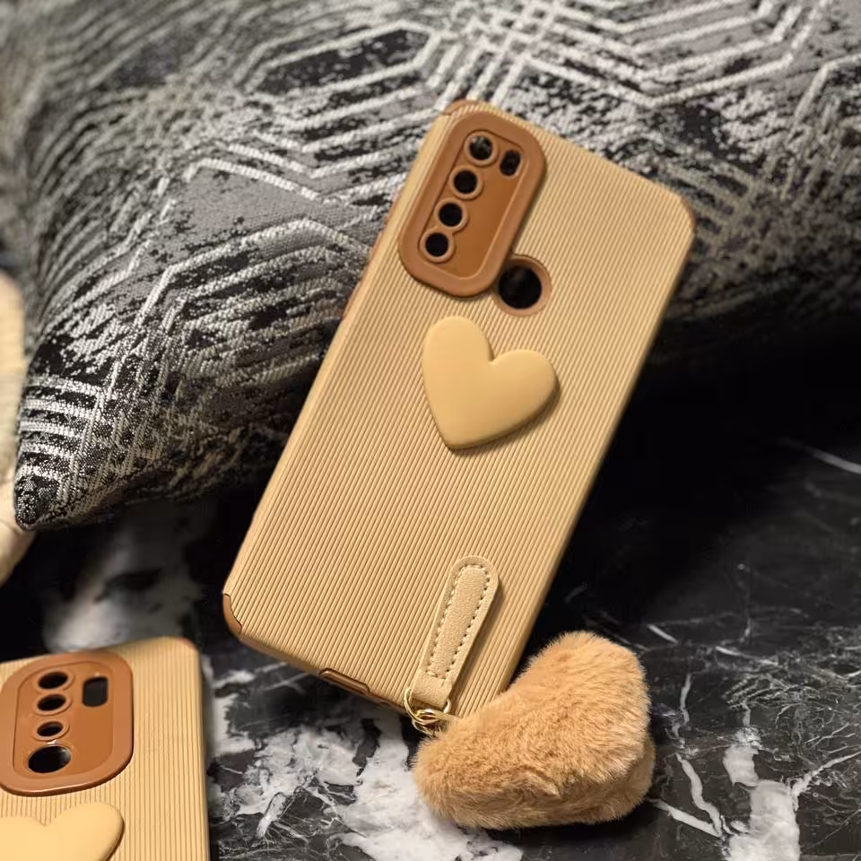 قاب گوشی دخترونه پام پام قلبی