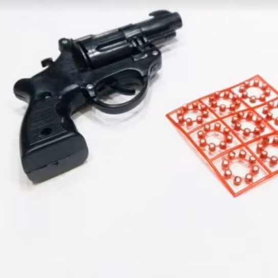 تفنگ هفت تیر ترقه ای