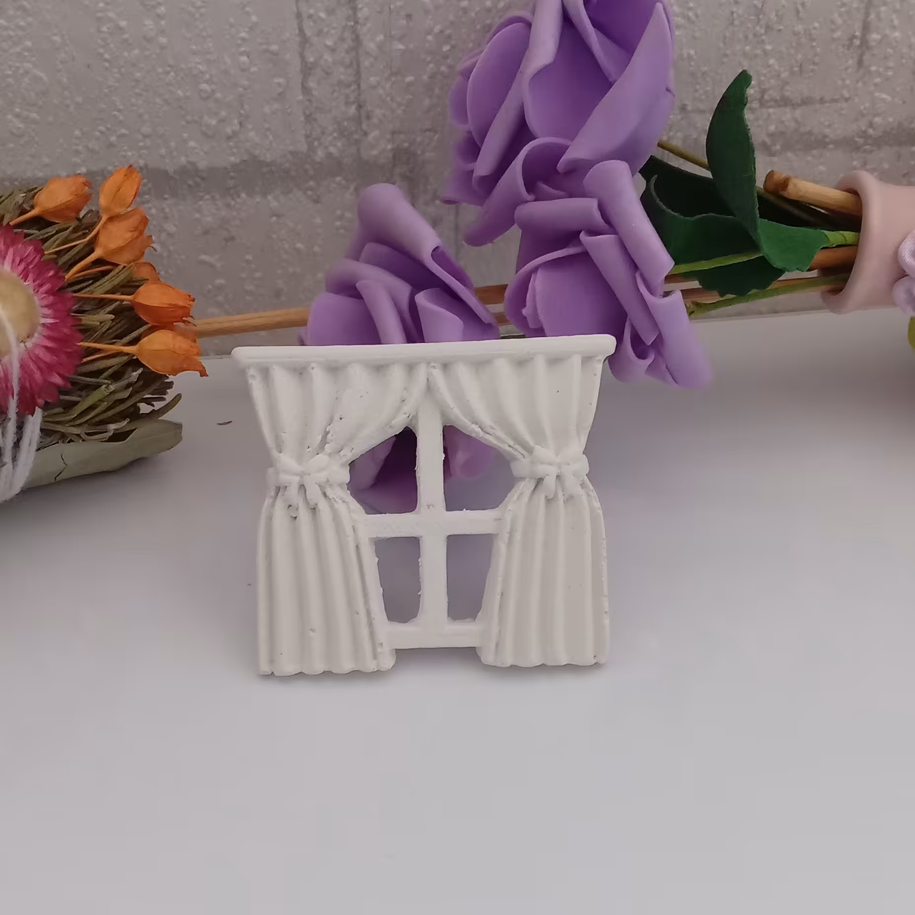 بیس خام پنجره پرده دار مناسب تابلوهای دکوراتیو اتاق کودک جنس پودر سنگ هنری 