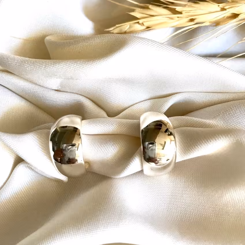 گوشواره مینیمال نیم حلقه میخی استیل Hulupuart 