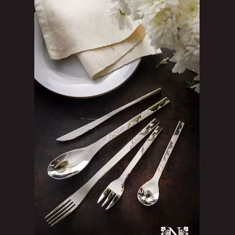 سرویس قاشق چنگال 30 نفره    151 پارچه  نیکلاس مات و براق ( 377 S )