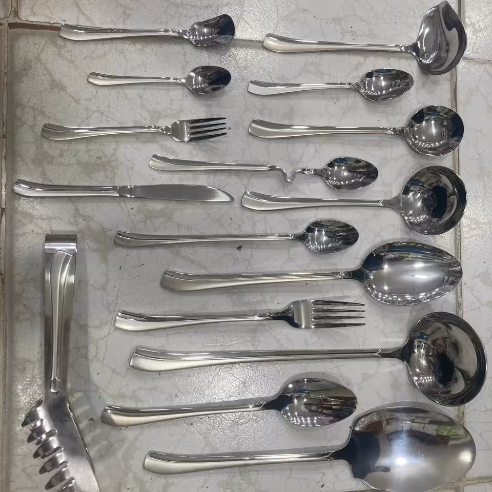 سرویس قاشق و چنگال 24 نفره  یونیک در  طرحهای  زیبا و جذاب