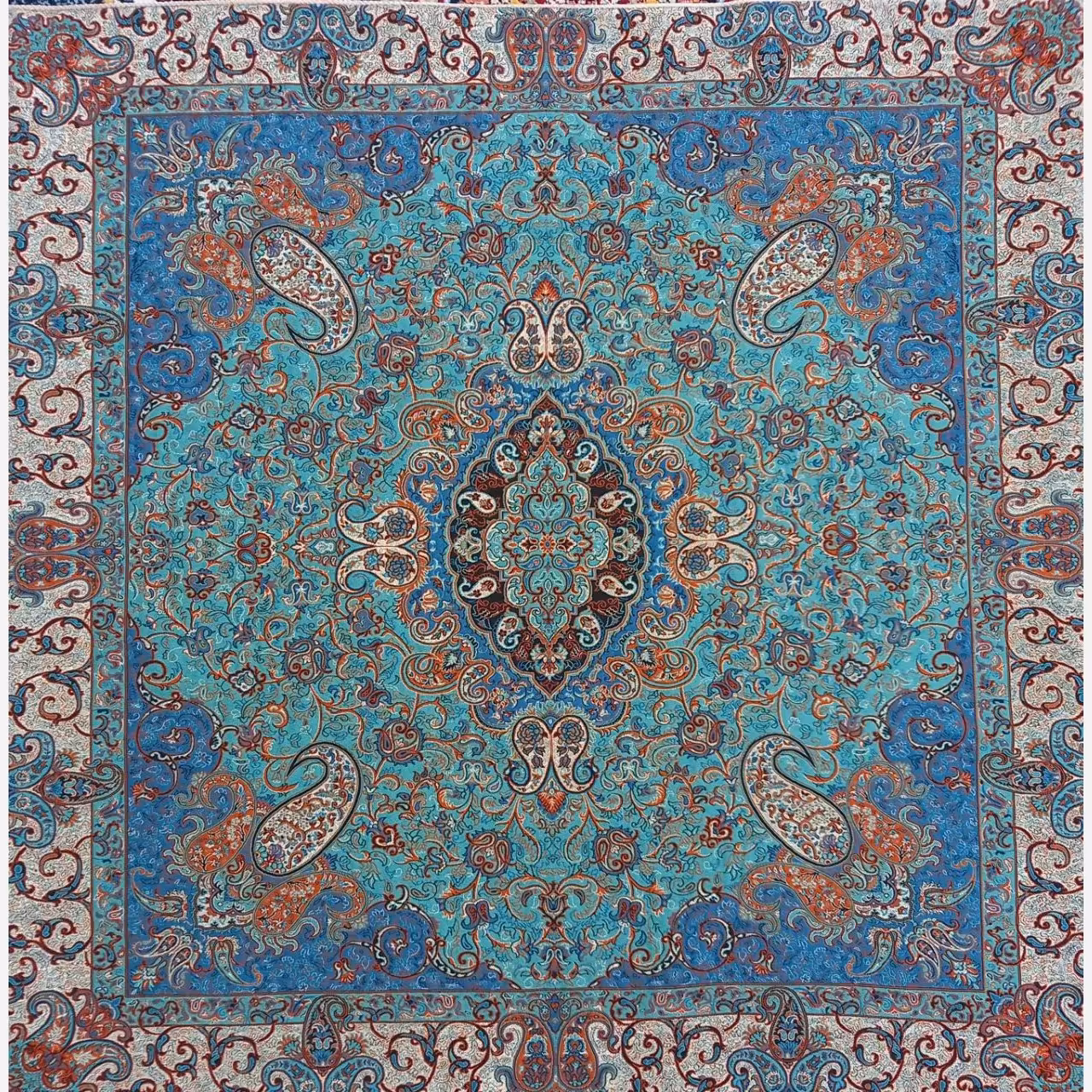 رومیزی ترمه طرح چهلستون آبی و سبز آبی