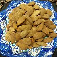 مغز  بادام شیرین خوانسار ( 500 گرم) خشکبار لاله کوهی