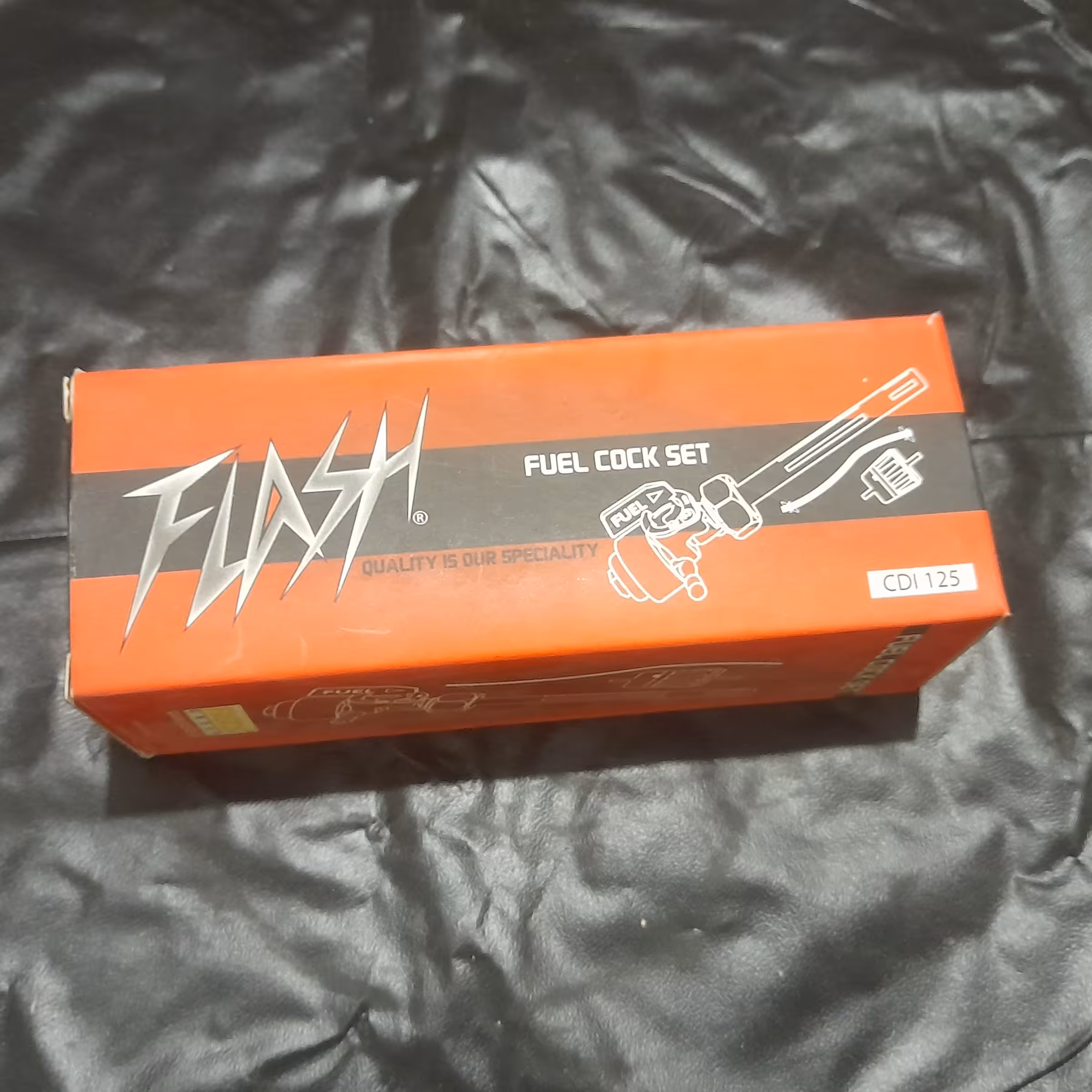 شیر بنزین موتور هندا مهره درشت همراه باصافی و شیلنگ بنزین