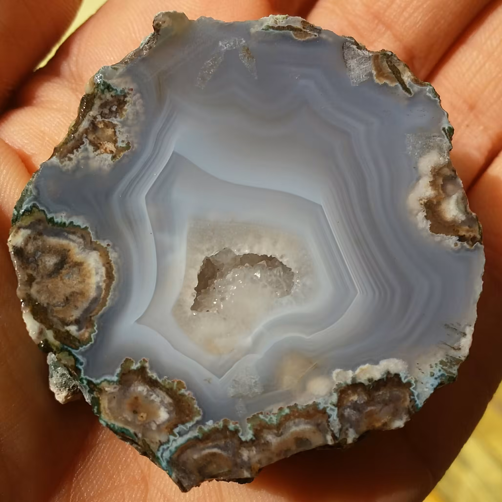 اسلایس سنگ راف عقیق سلیمانی 3بعدی ژئود دار 100درصد طبیعی دیدنی