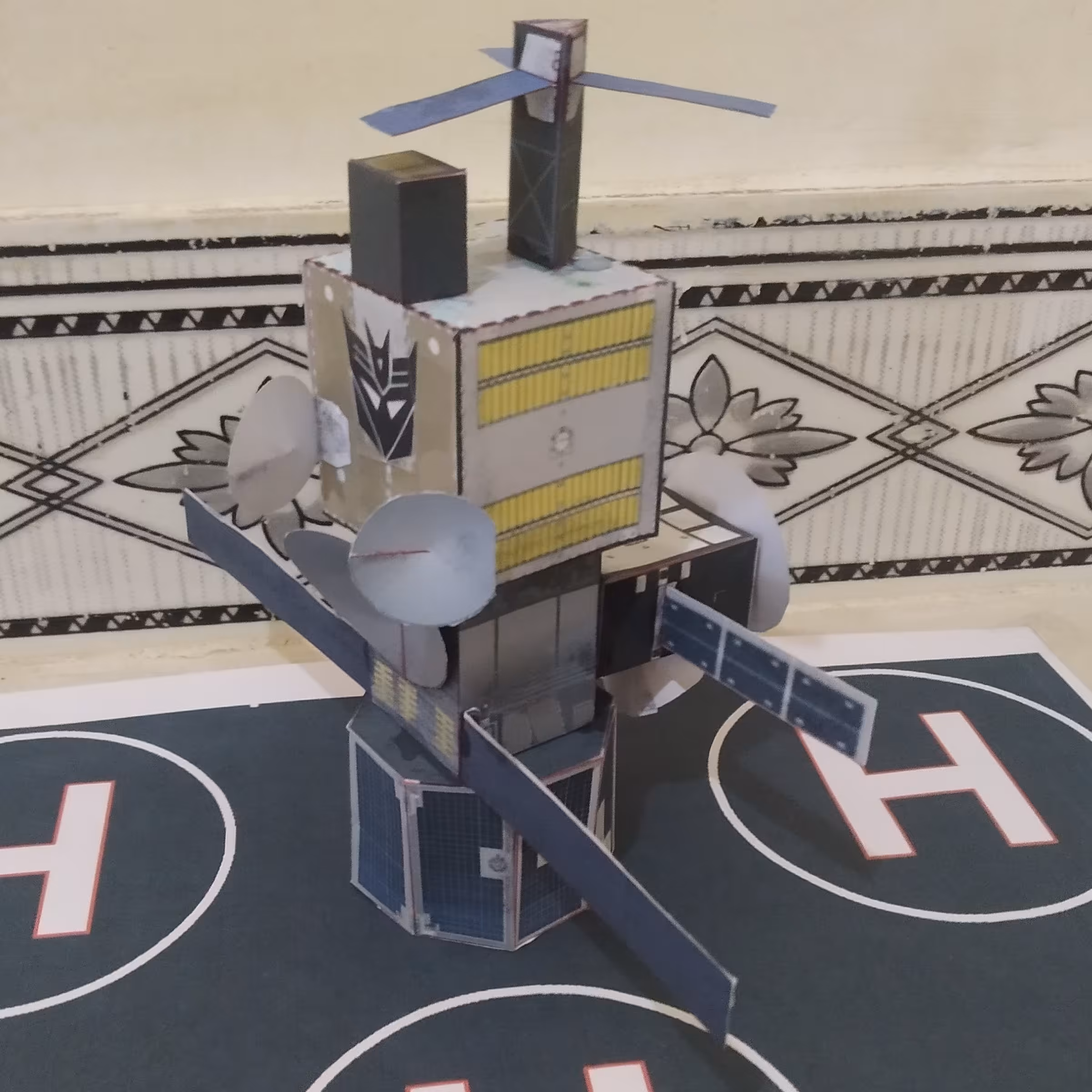 کیت ساخت ماکت ماهواره