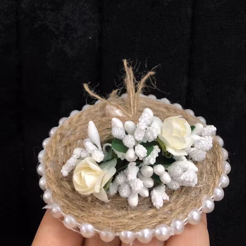 گیفت عروسی مدل کنفی دسته گل مناسب برای عقد و عروسی با قابلیت تغیر رنگ گل ها