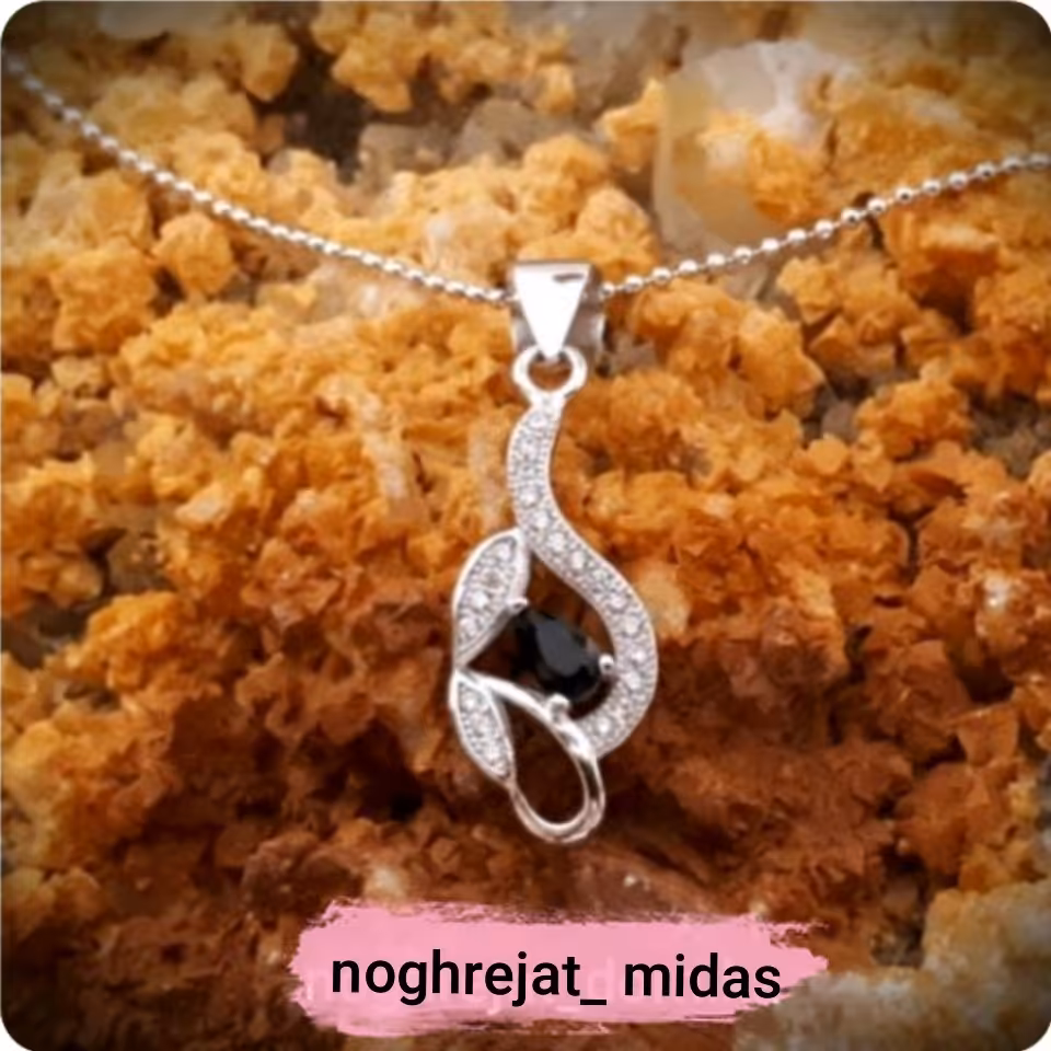 گردن آویززنانه نقره عقیق مشکی