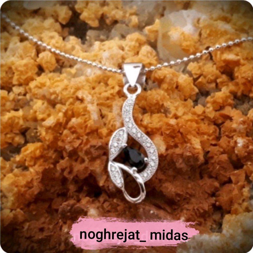 گردن آویززنانه نقره عقیق مشکی