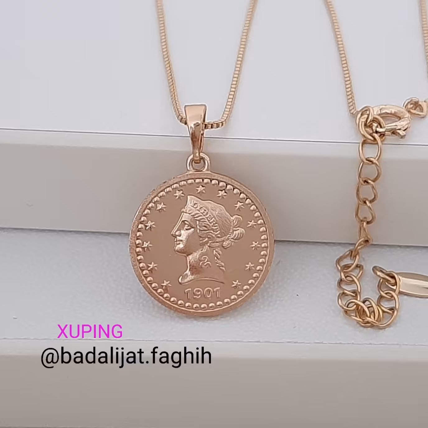 پلاک زنجیر الیزابت ژوپینگ با بهترین کیفیت و کاملا رنگ ثابت با آبکاری طلا 