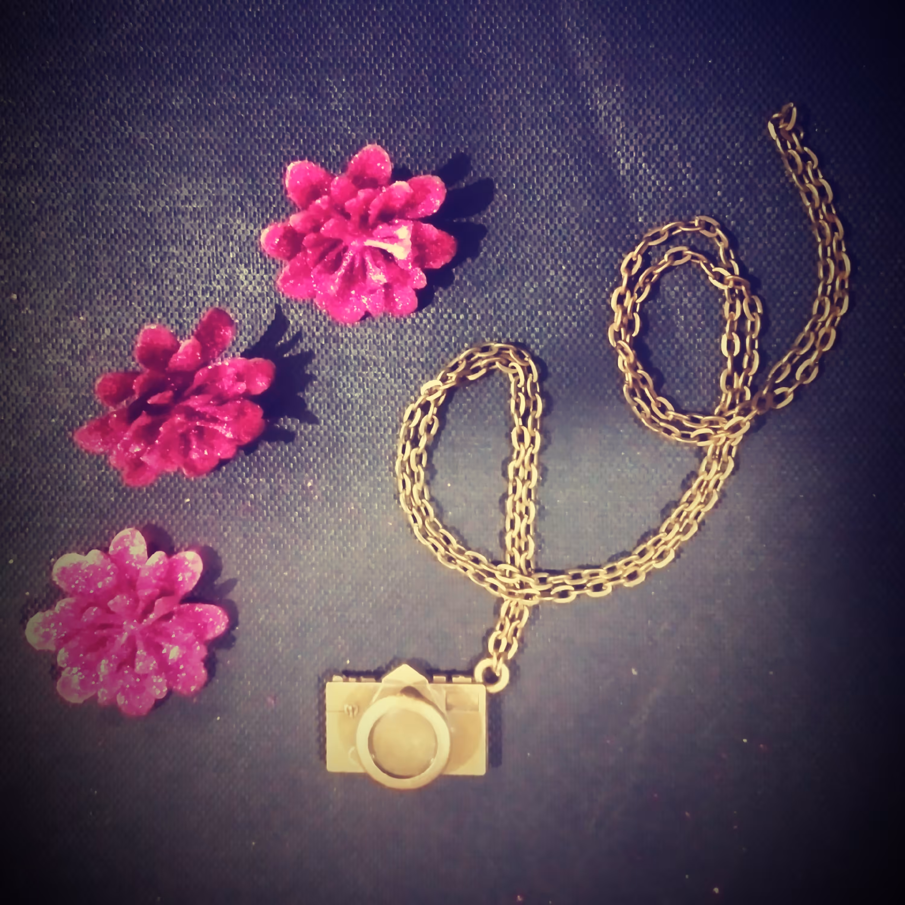 گردنبند های اسپرت لاکچری رنگ ثابت مناسب برای تمامی سنین