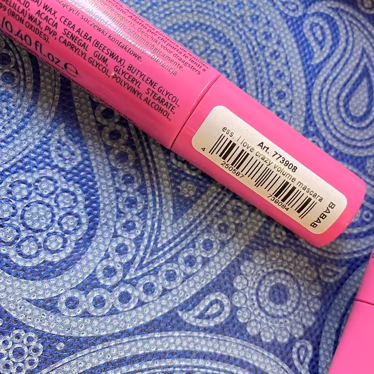 ریمل اسنس حجم دهنده مدل صورتی