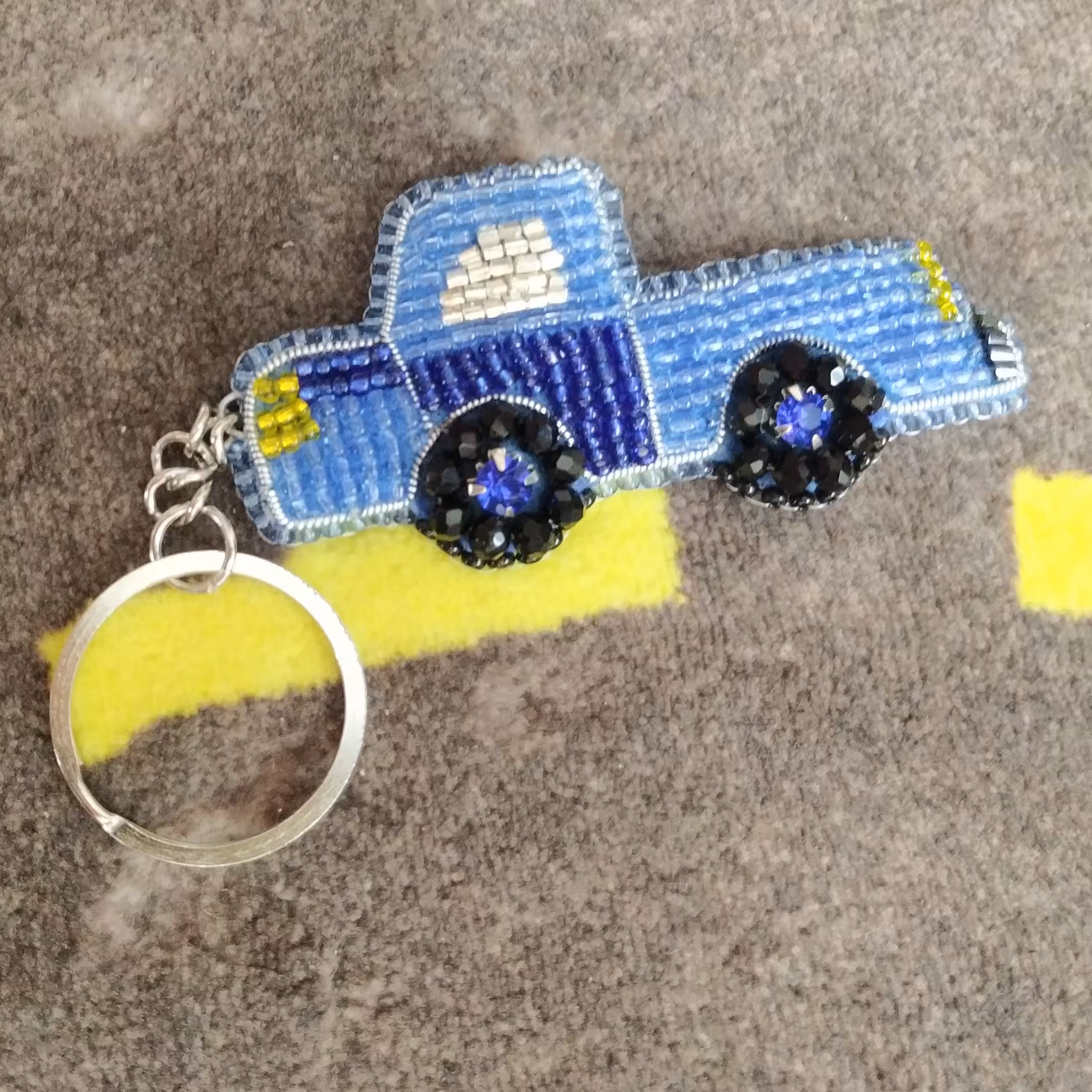 جاسوئیچی پسرانه مدل نیسان آبی پسر پسند