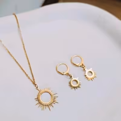 نیمست استیل و رنگ ثابت زنانه با طرح خورشید