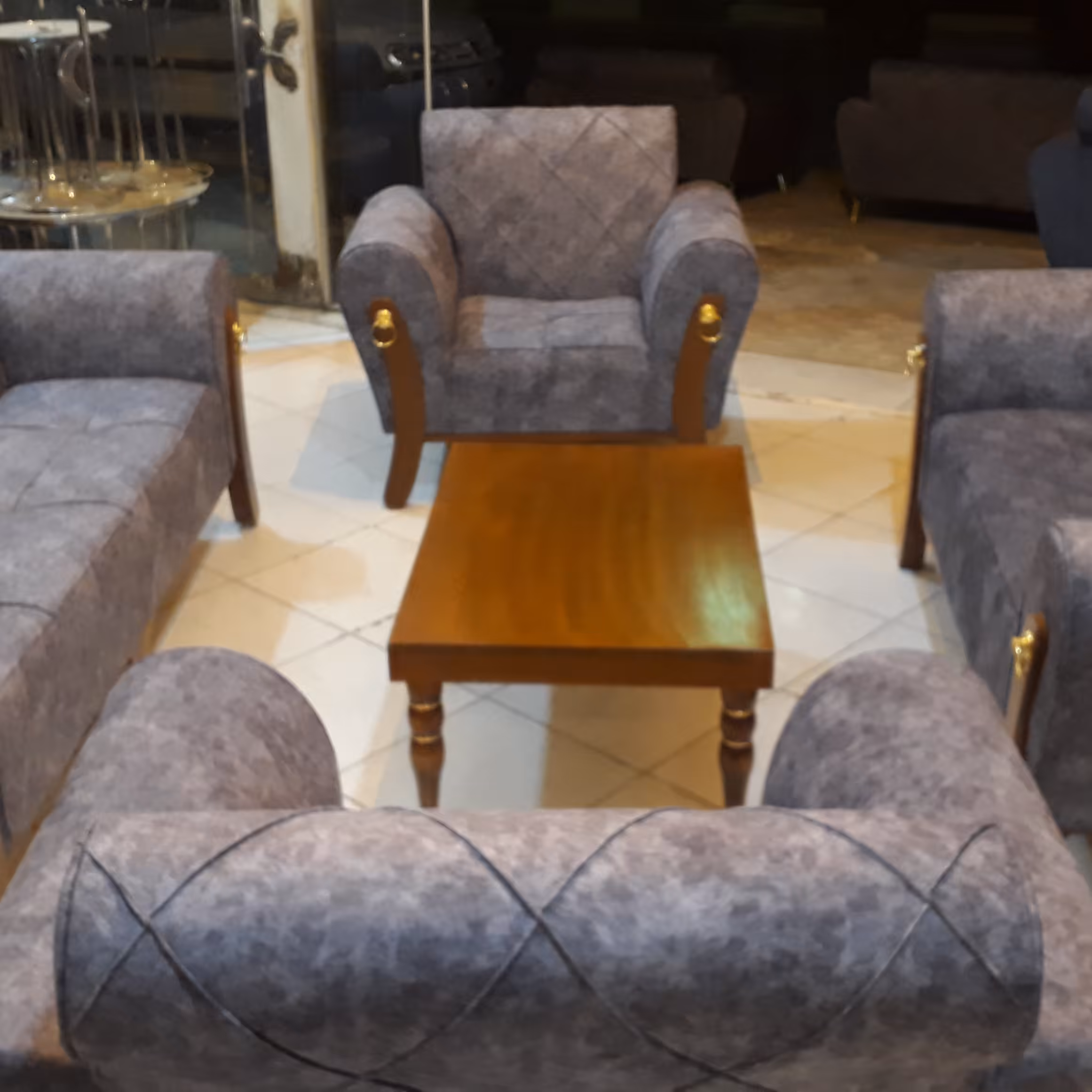 مبل اسکارلت راحتی روزی