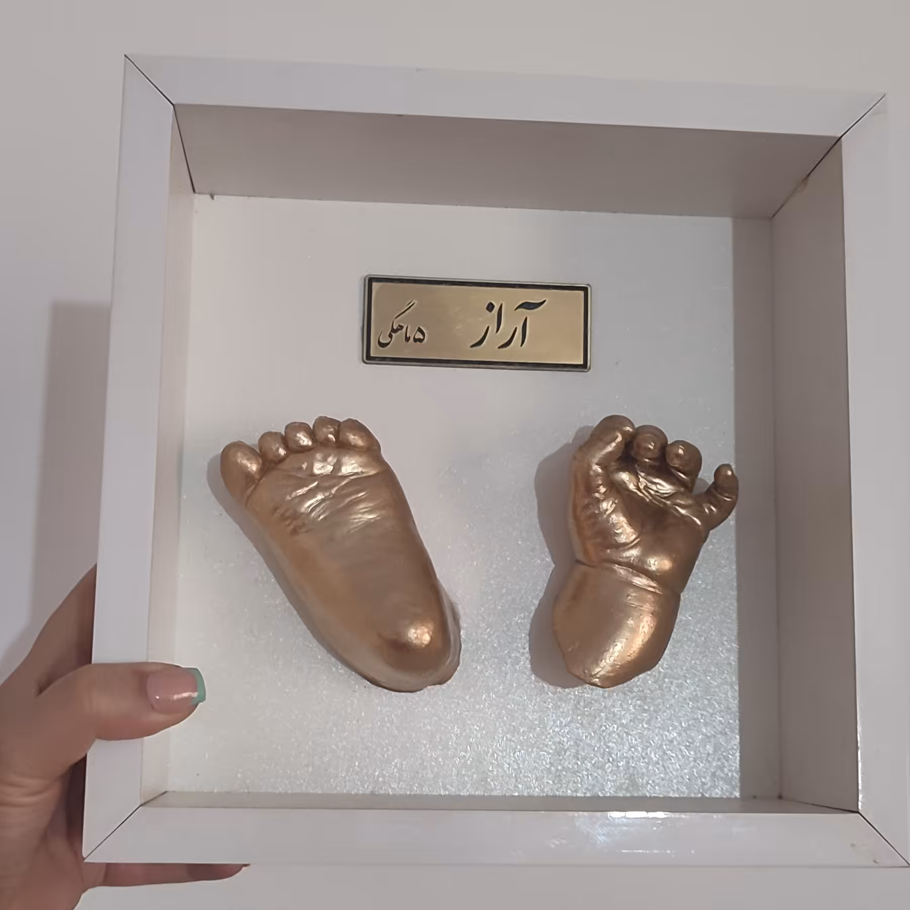 تندیس دست و پای کودک