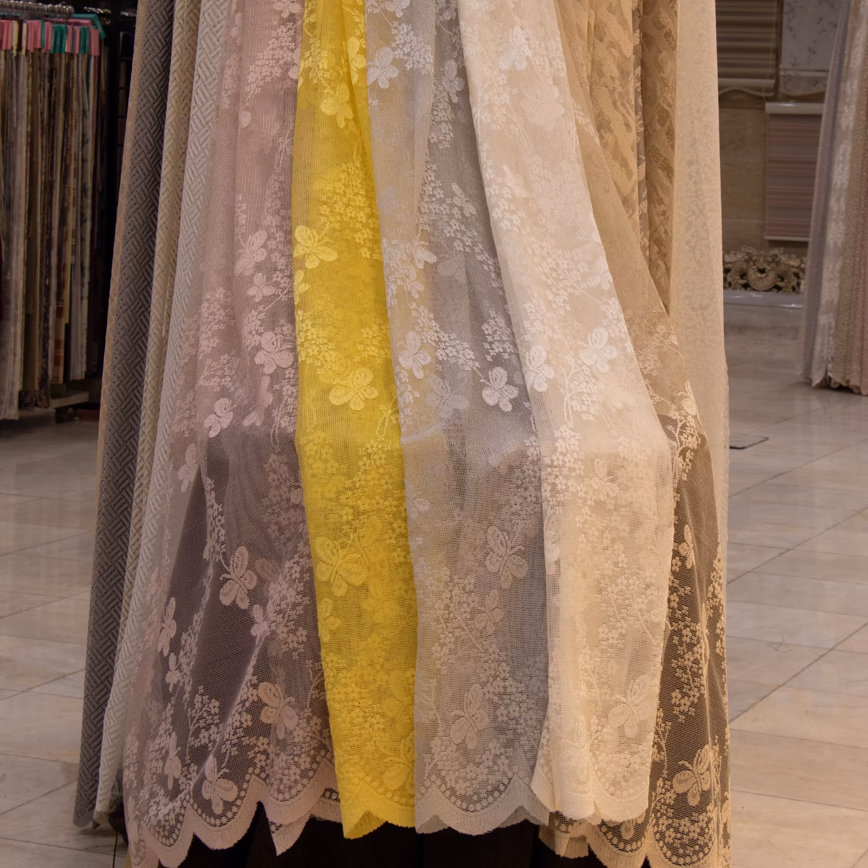 پارچه پرده ای تور ایرانی پروانه ای در طرح و رنگبندی متنوع (پس کرایه)