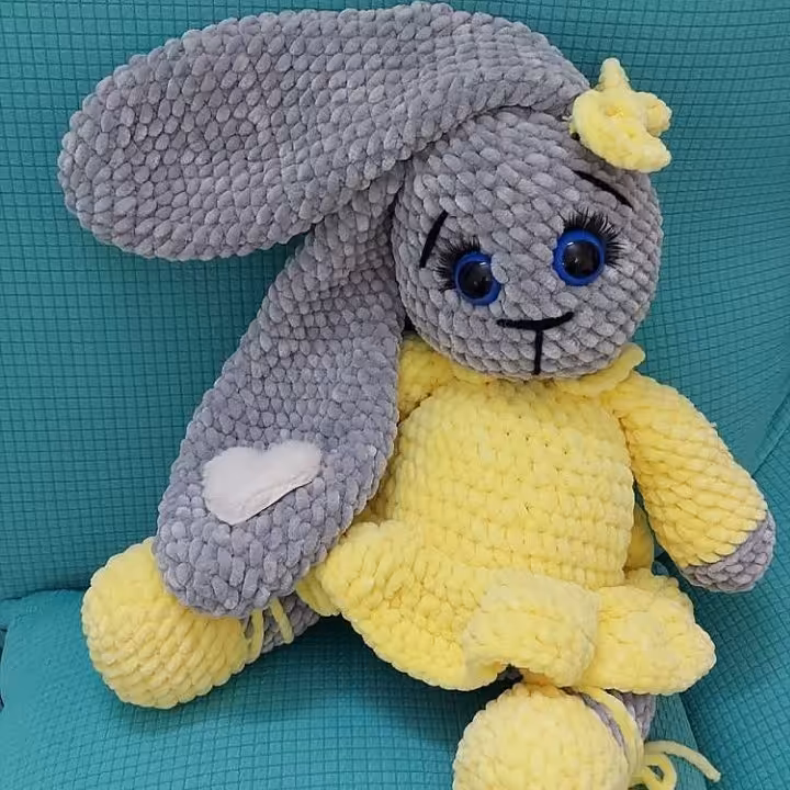 عروسک خرگوش مخمل روسی قد 35 سانت با کاموای خارجی