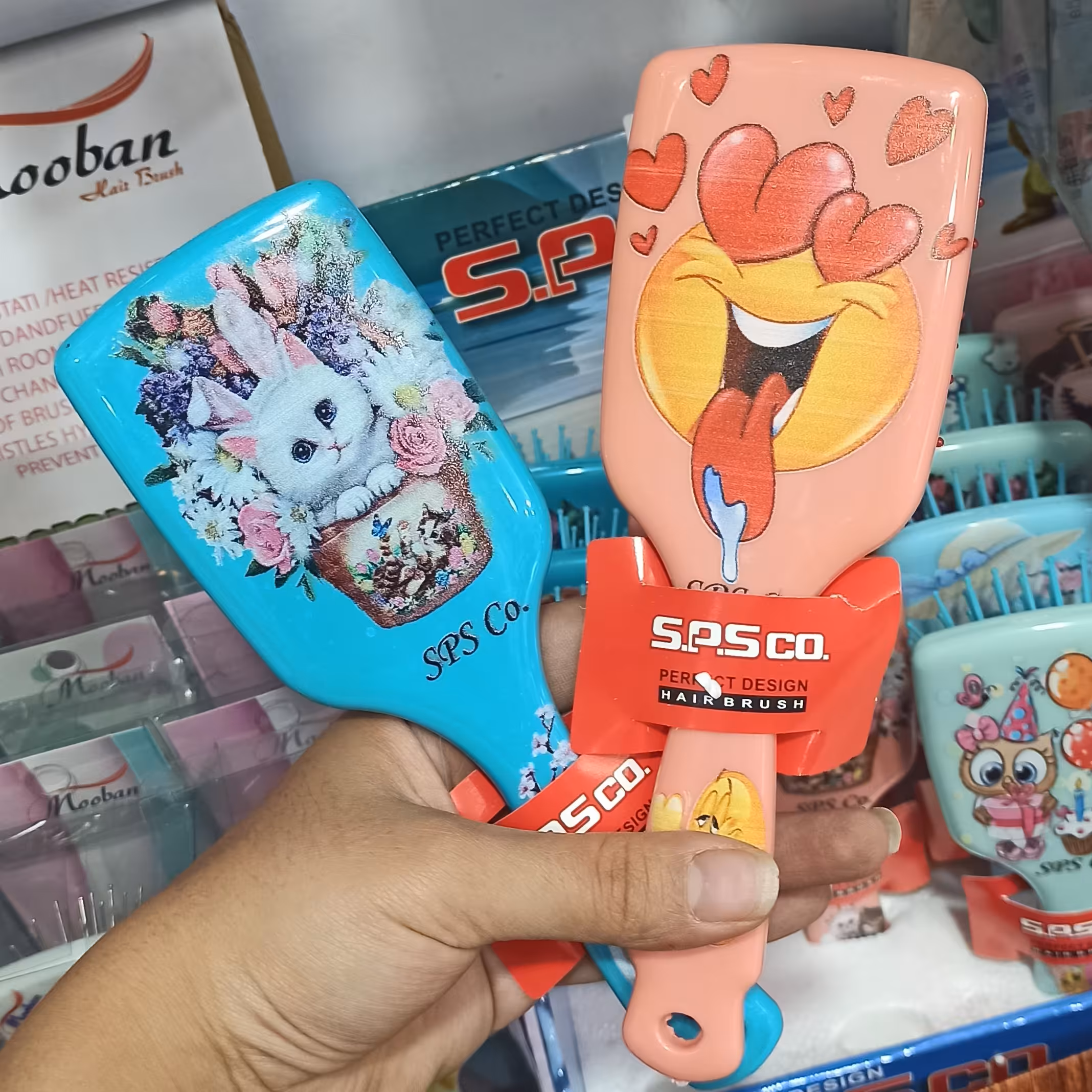 برس مو بچگانه دنده پلاستیکی ضد حساسیت و خارش شانه شانه دخترانه پسرانه کادویی کد133