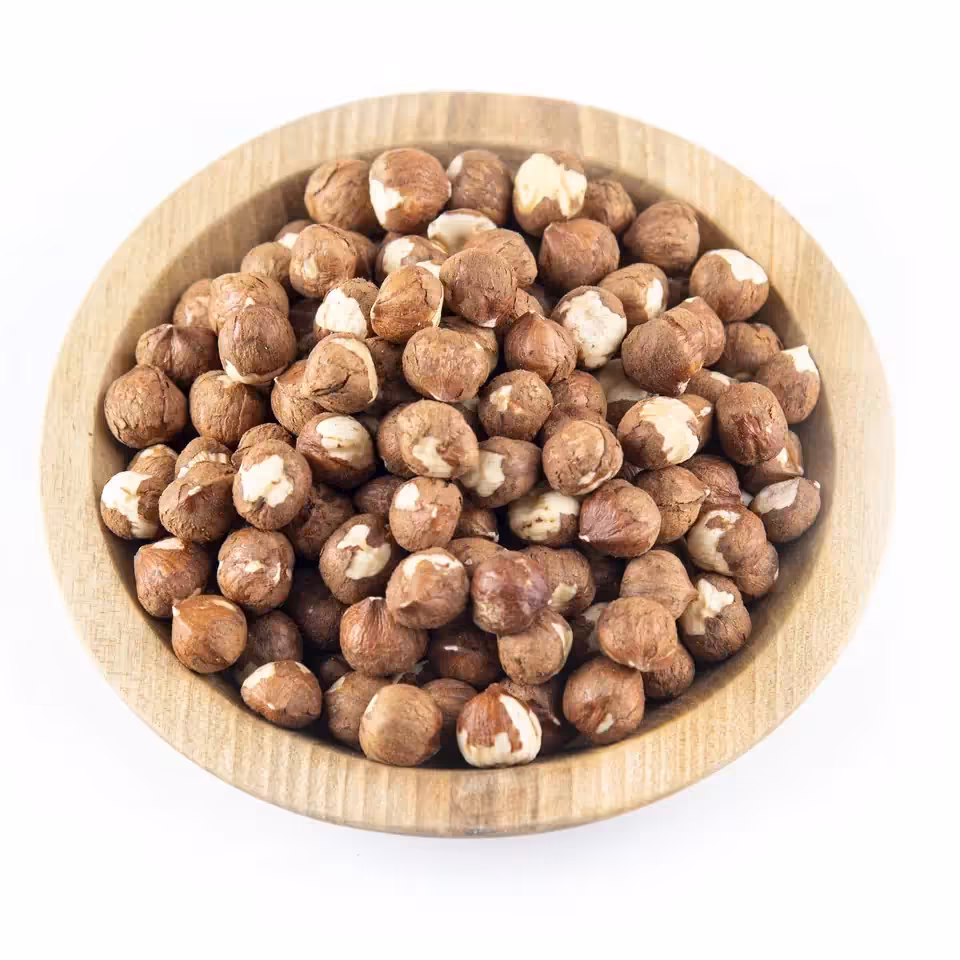 مغزفندق ایرانی خام کد4 آقای عطار 