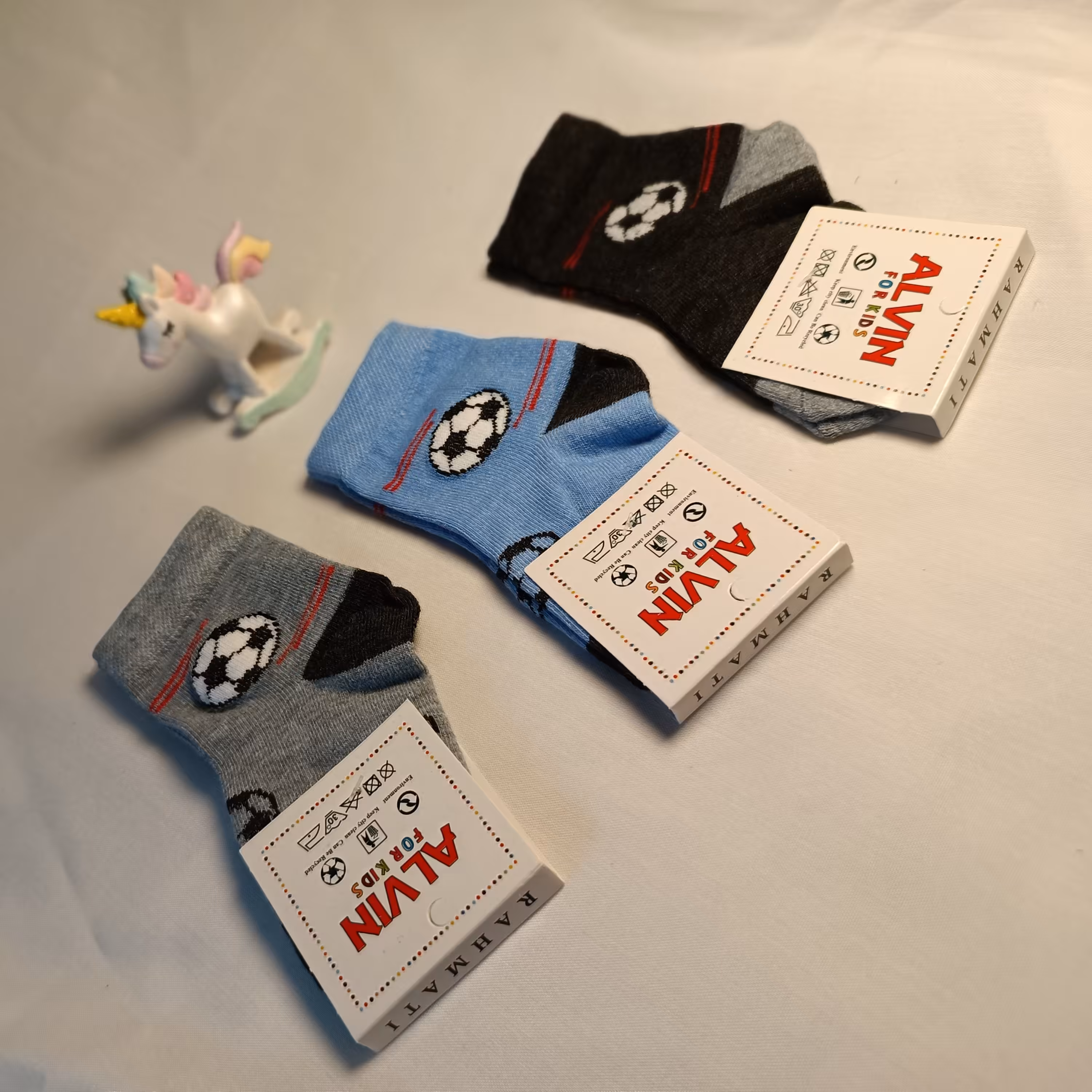 جوراب بچگانه