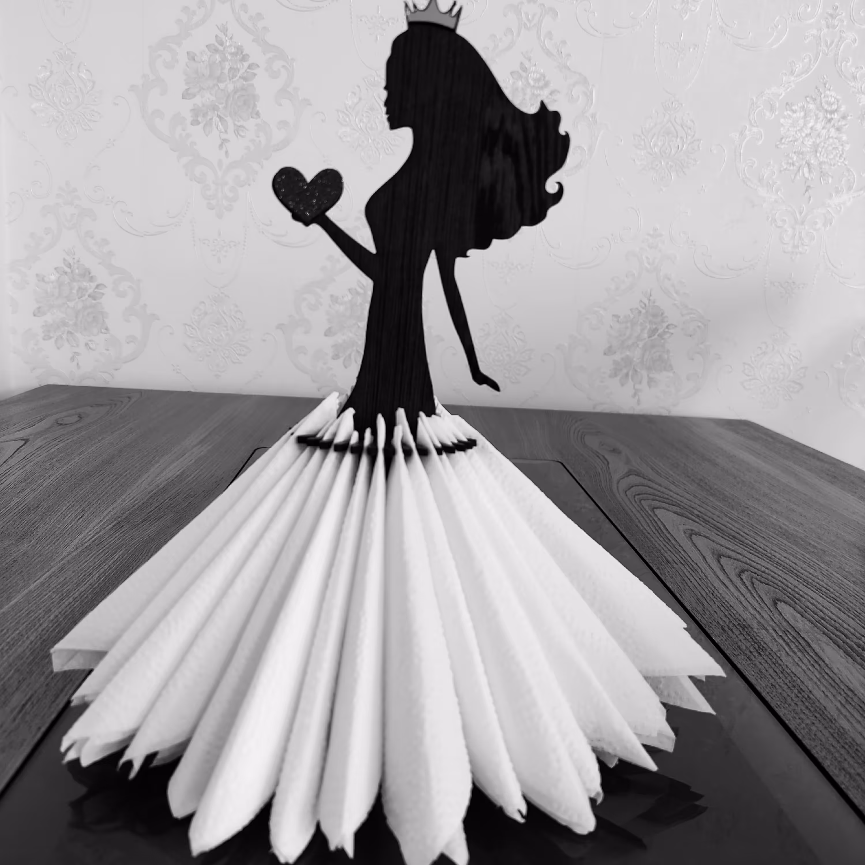 جای دستمال کاغذی  طرح عروس